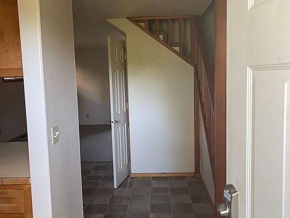 3rd image of 607 Gross Loop #605