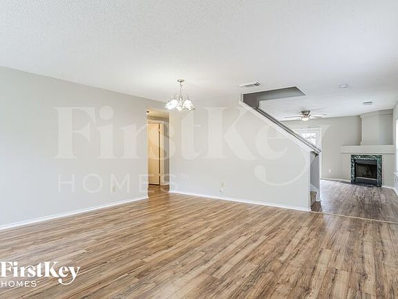 4th image of 410 Territory Oak