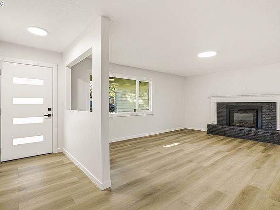 4th image of 8812 NE 58th St