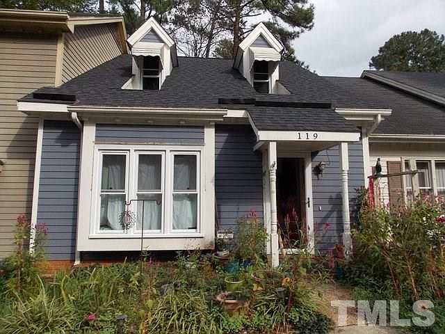 2nd image of 119 Village Green Trl