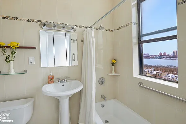 Rented by Brown Harris Stevens | media 9