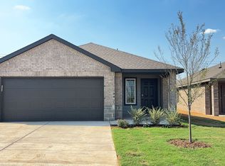 10709 Red Thistle Dr, Oklahoma City, OK 73114