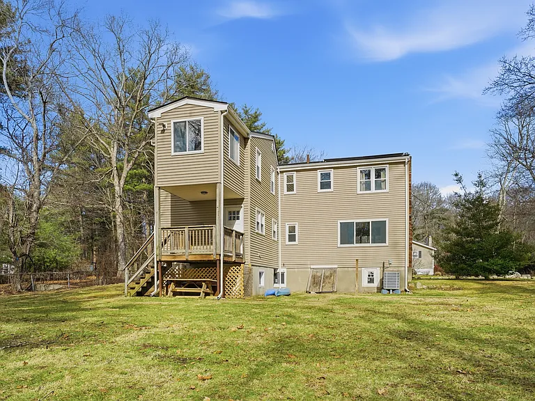 724 Linwood St — Photo 23