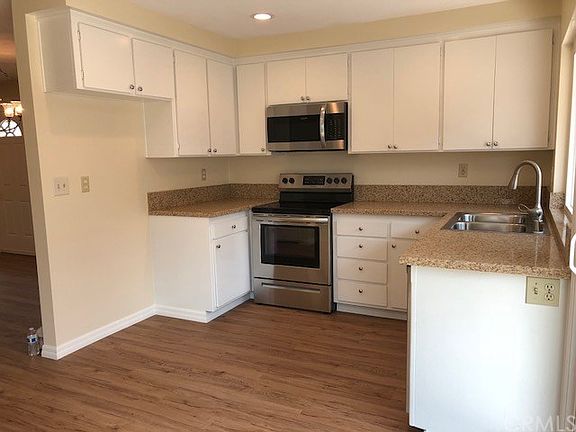 4th image of 5141 Hampton Ct