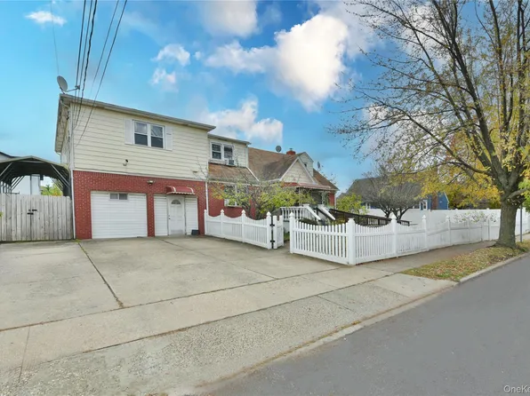 407 Second St Street, Elmont, NY 11003