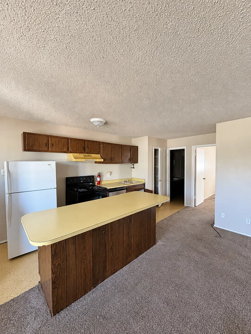 Shadywood Apartments — Photo 1