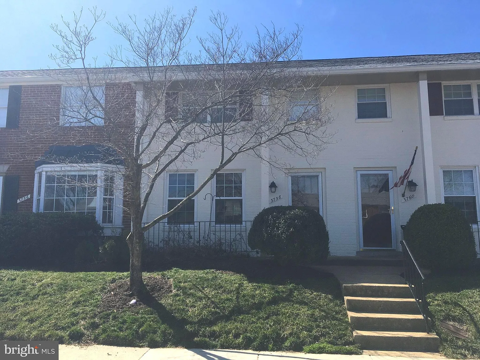 3758 Jason Ave photo 1
