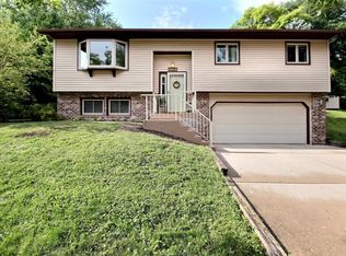 2208 Norwood Dr, Waukesha, WI 53188