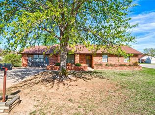 800 Reeves St, Granite, OK 73547