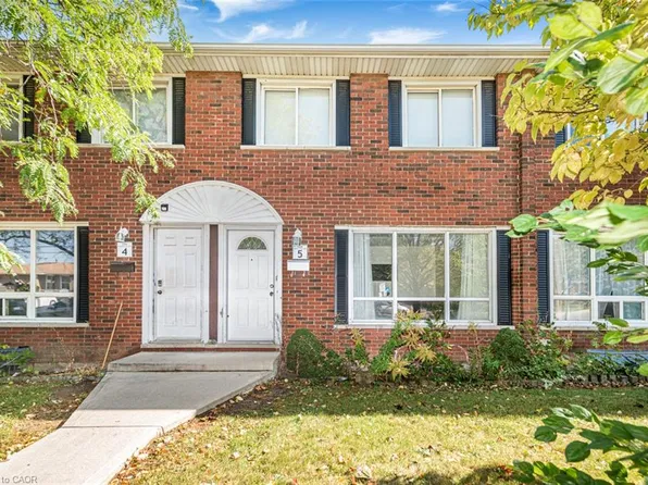 2700 Barton St E #5, Hamilton, ON L8E 2J7