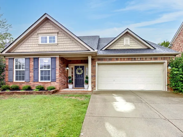 1720 Hartford Ln, Mount Juliet, TN 37122