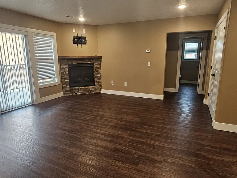 3501 11th Ave S #6 — Photo 1