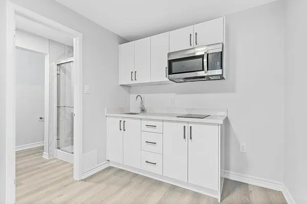 2360 Princess St — Photo 14