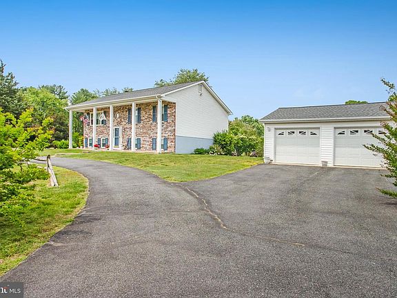 4th image of 4 Concord Dr