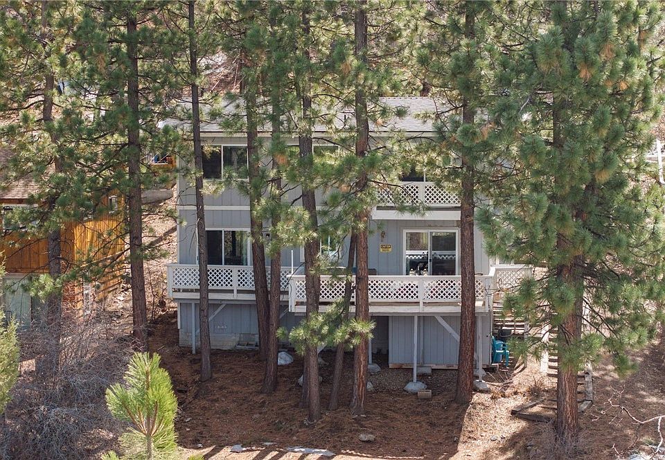 1st image of 870 Villa Grove Ave