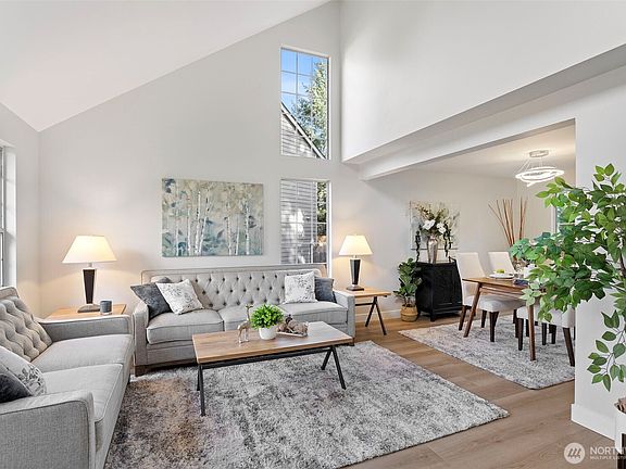 3rd image of 17209 92nd Avenue E