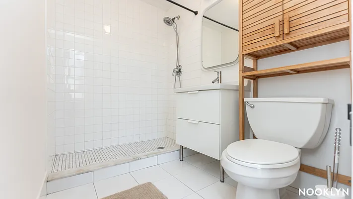 Rented by Nooklyn NYC LLC | media 22