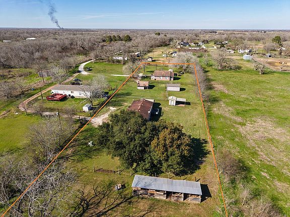 3rd image of 7610 Moore Rd