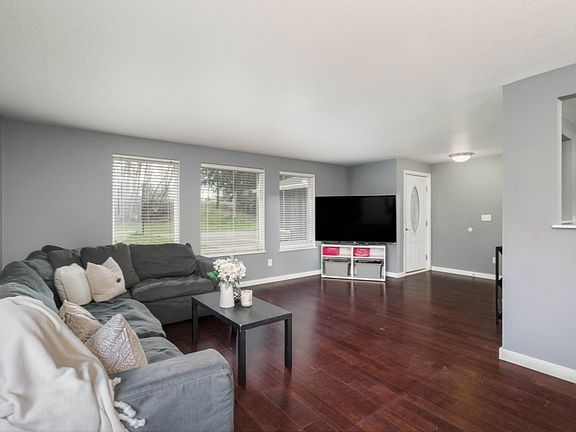 3rd image of 10921 Benston Dr E #P