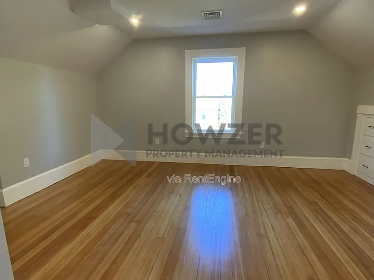 50 E Clinton St #4 — Photo 10