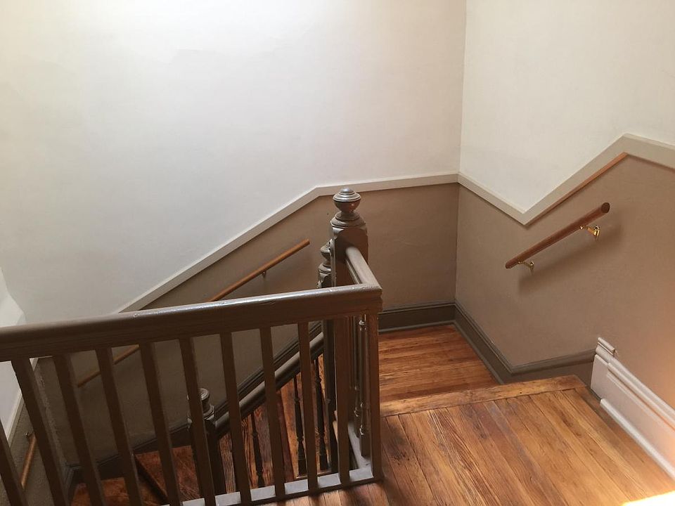 2nd image of 6131 S University Ave APT 3N