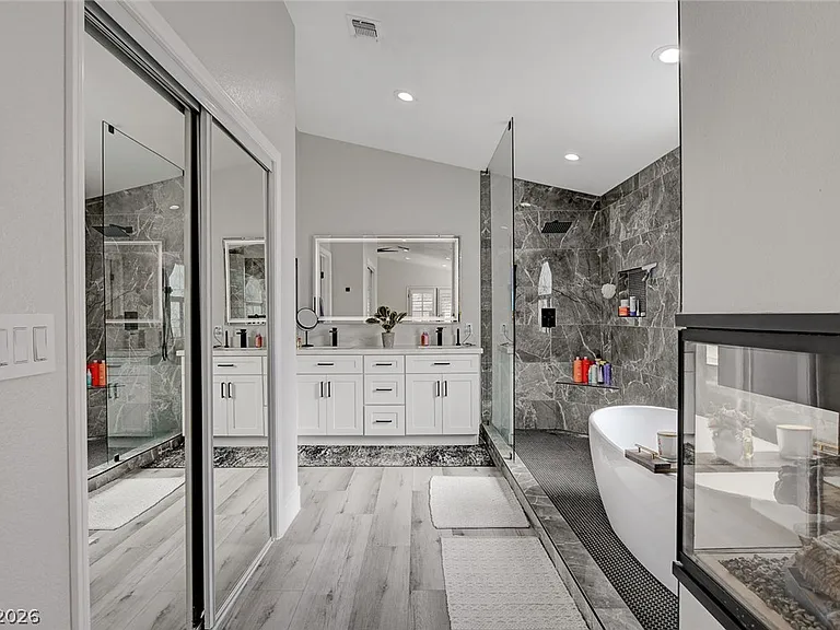 5429 Painted Sunrise Dr — Photo 32