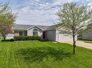 6069 Hedgerow Cir, Grand Blanc, MI 48439