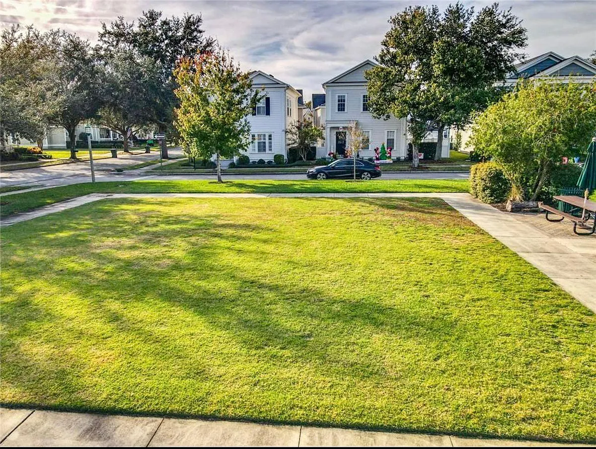 Building Photo - 1102 Goldenaster Ct