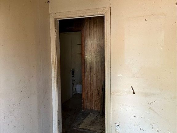 4th image of 1312 Cedar St