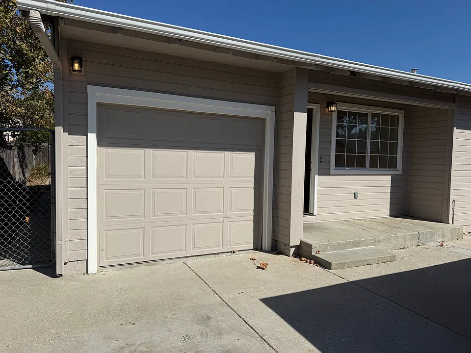 176 Laumer Ave