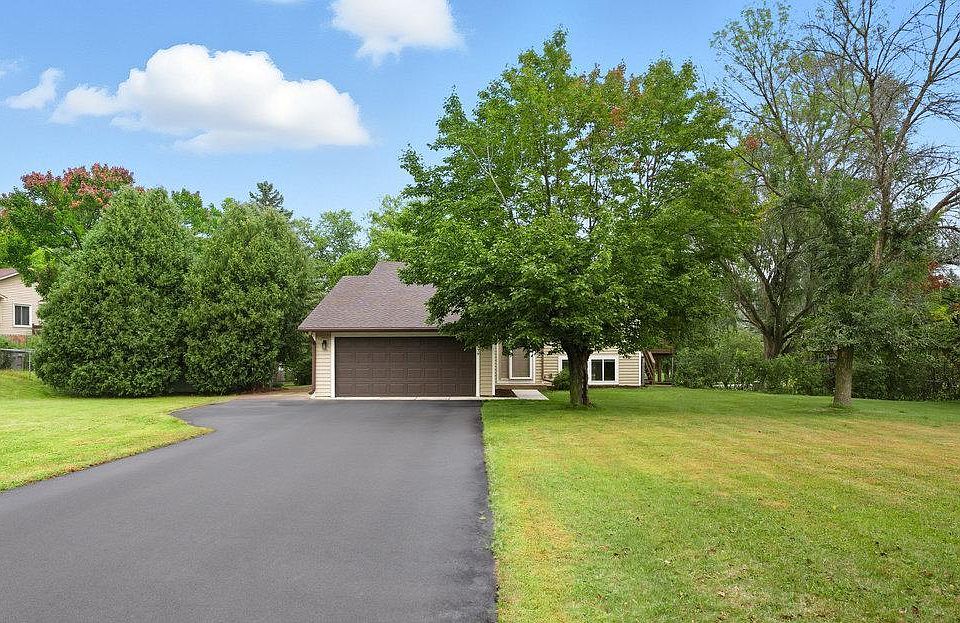 1st image of 10179 Englewood Dr