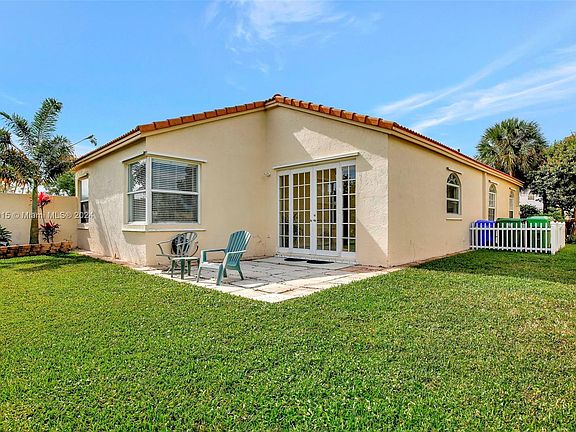 5th image of 693 NW 151st Ave