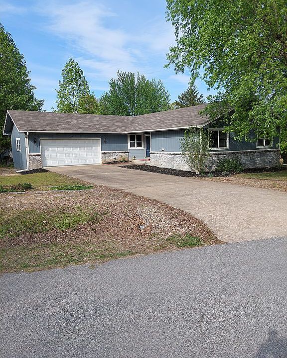 1st image of 9 Walney Dr