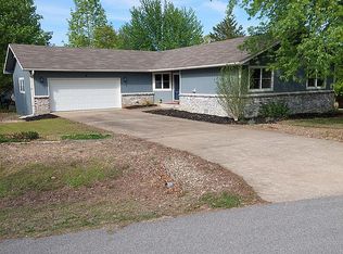 9 Walney Dr, Bella Vista, AR 72715