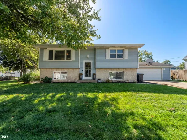 104 W South St, Prairie City, IA 50228