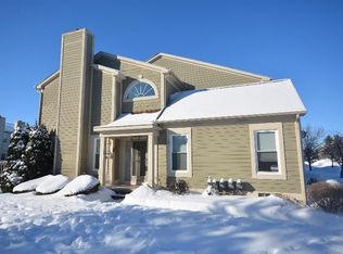 561 Liberty Pointe Dr, Ann Arbor, MI 48103