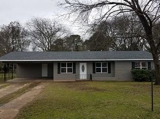 301 W Carolanne Blvd, Marshall, TX 75672