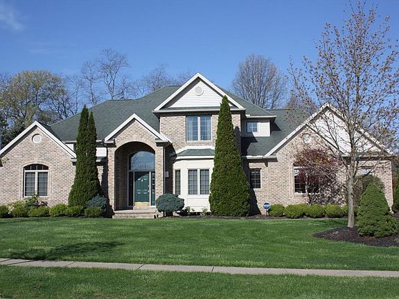 2nd image of 462 Sawgrass Dr