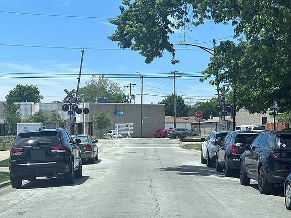 4th image of 1255 W 102nd Pl