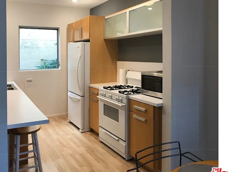 1145 Larrabee St #3 — Photo 6