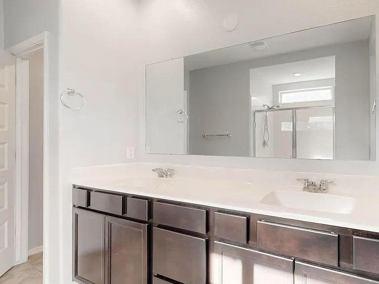 6405 Kings Canyon Cv NE — Photo 11