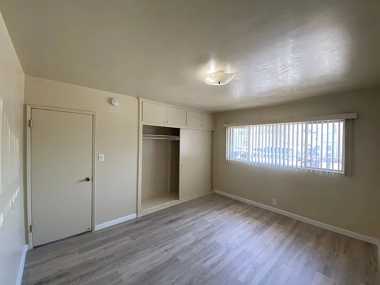 5712 N Charlotte Ave — Photo 15