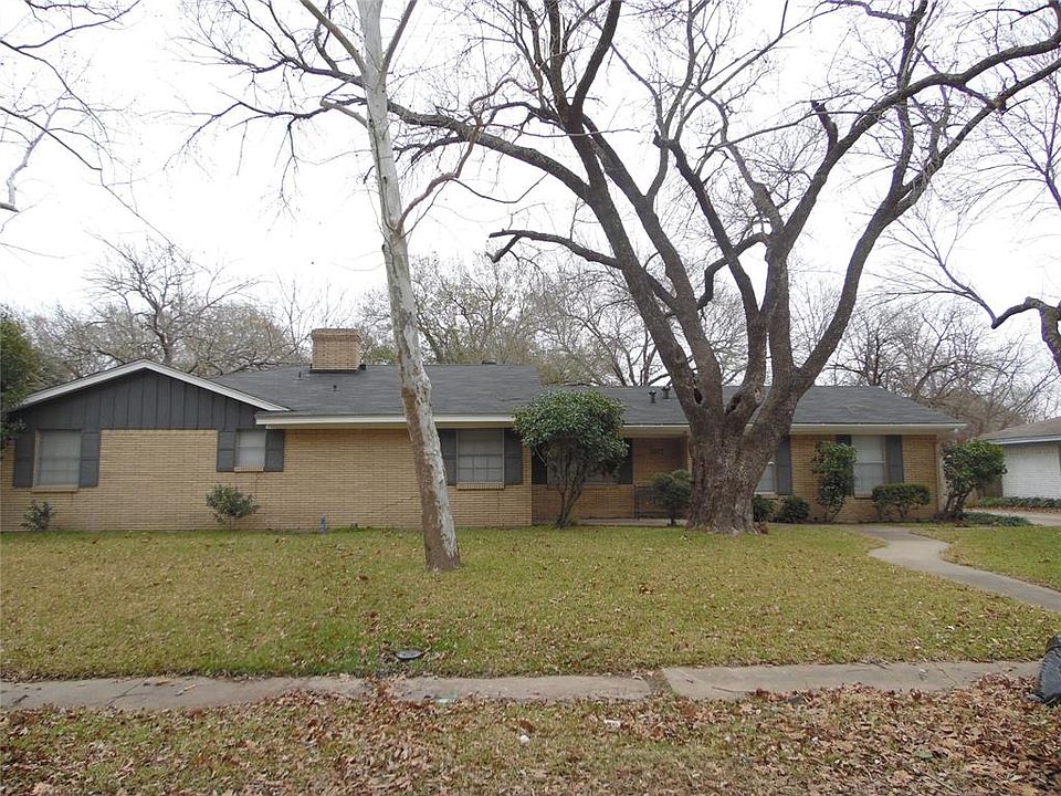 1st image of 1007 Royal Dr
