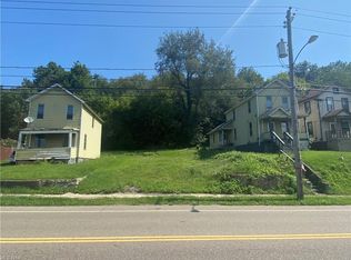 346 Broad St, Struthers, OH 44471