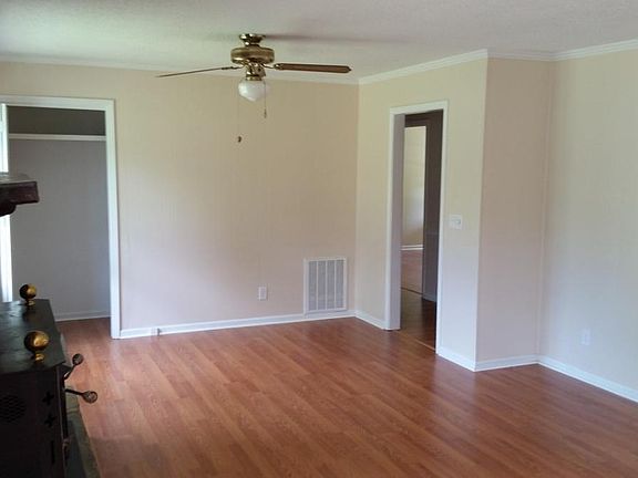 5th image of 35 Annandale Dr