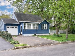 24 Gordon Ave, Fords, NJ 08863