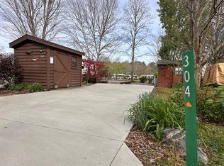 304 Choestoe Falls Cir, Blairsville, GA 30512