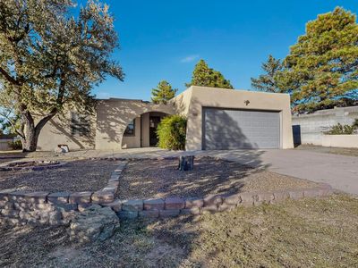2104 Avenida De Las Alturas, Santa Fe, NM, 87505