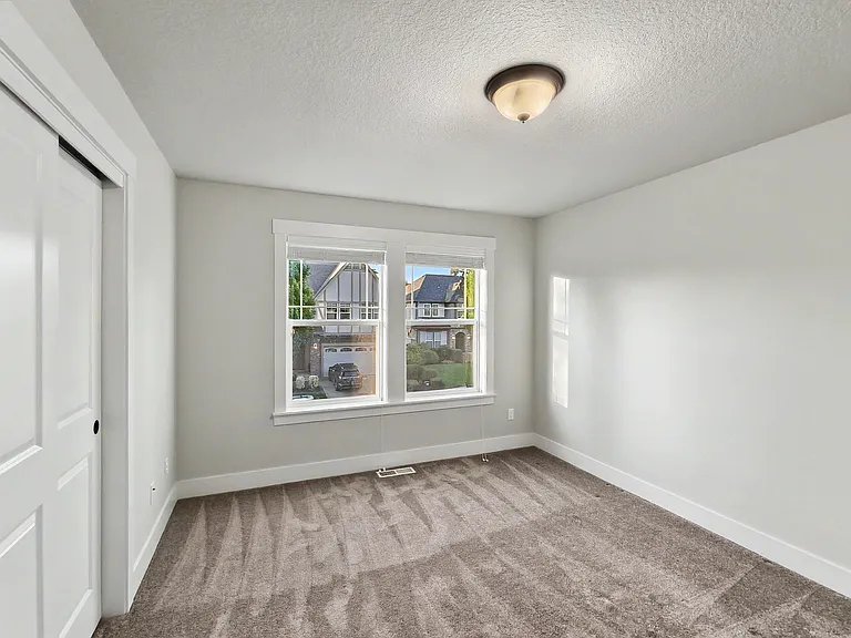 7615 Applegate Dr — Photo 23