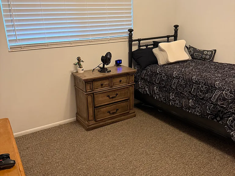 109 N 400 E — Photo 8